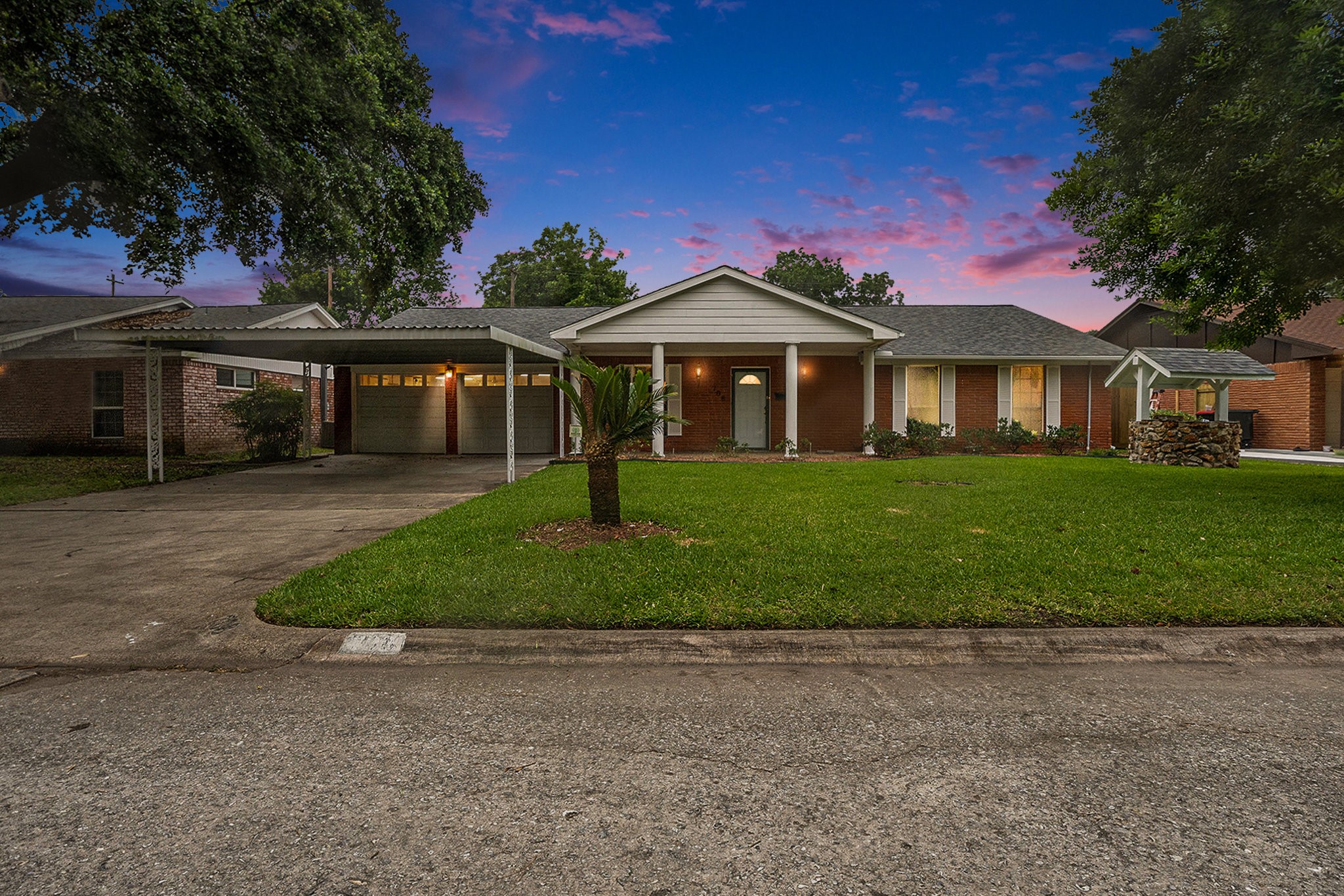 708 Elmwood Drive Baytown TX 77520