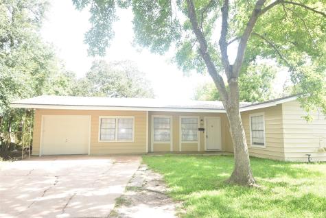 210 19th Avenue N Texas City TX 77590