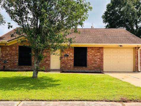 550 Munson Court Angleton TX 77515