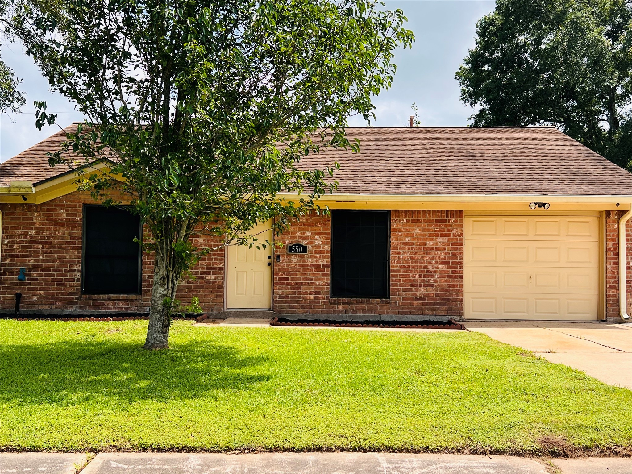 550 Munson Court Angleton TX 77515
