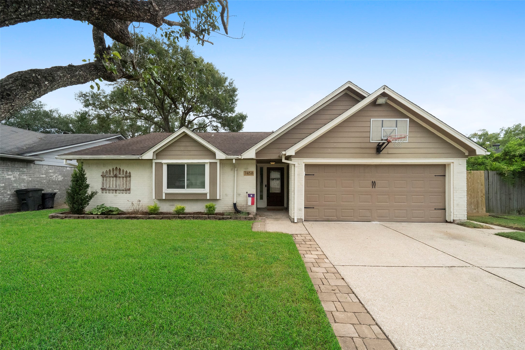 7458 Woodoak Drive Houston TX 77040