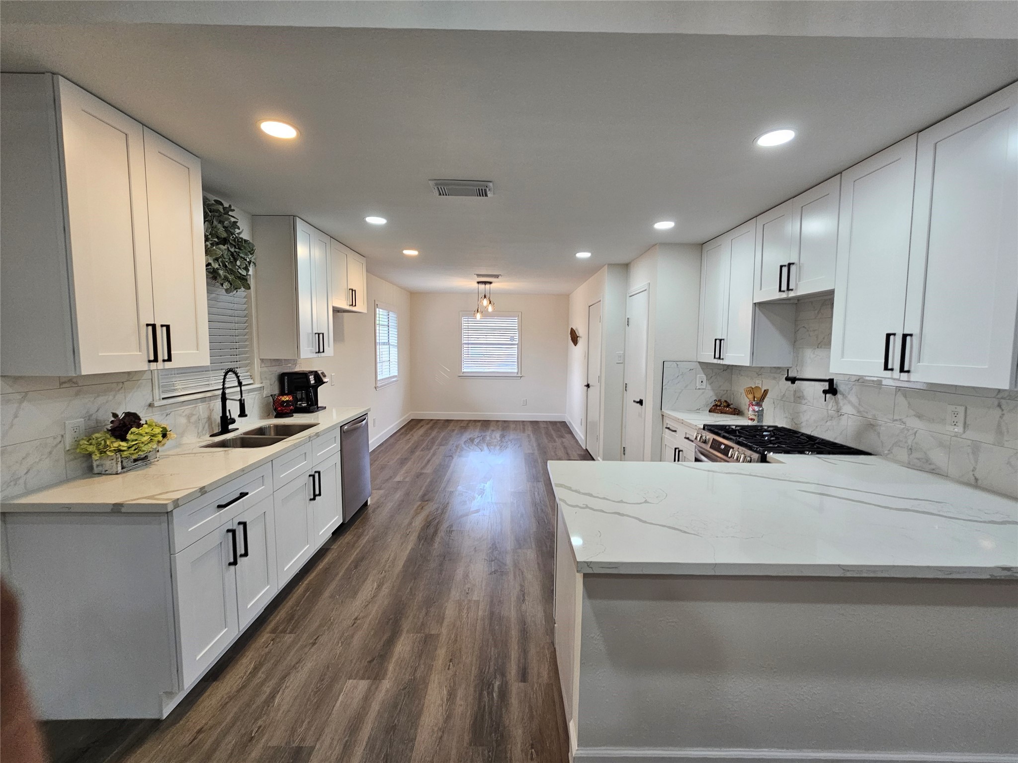 113 Staples Drive Baytown TX 77523