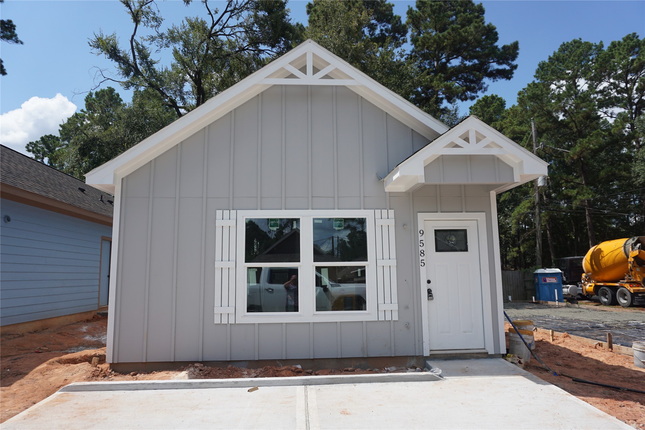 9585 Darkwood Street Willis TX 77318