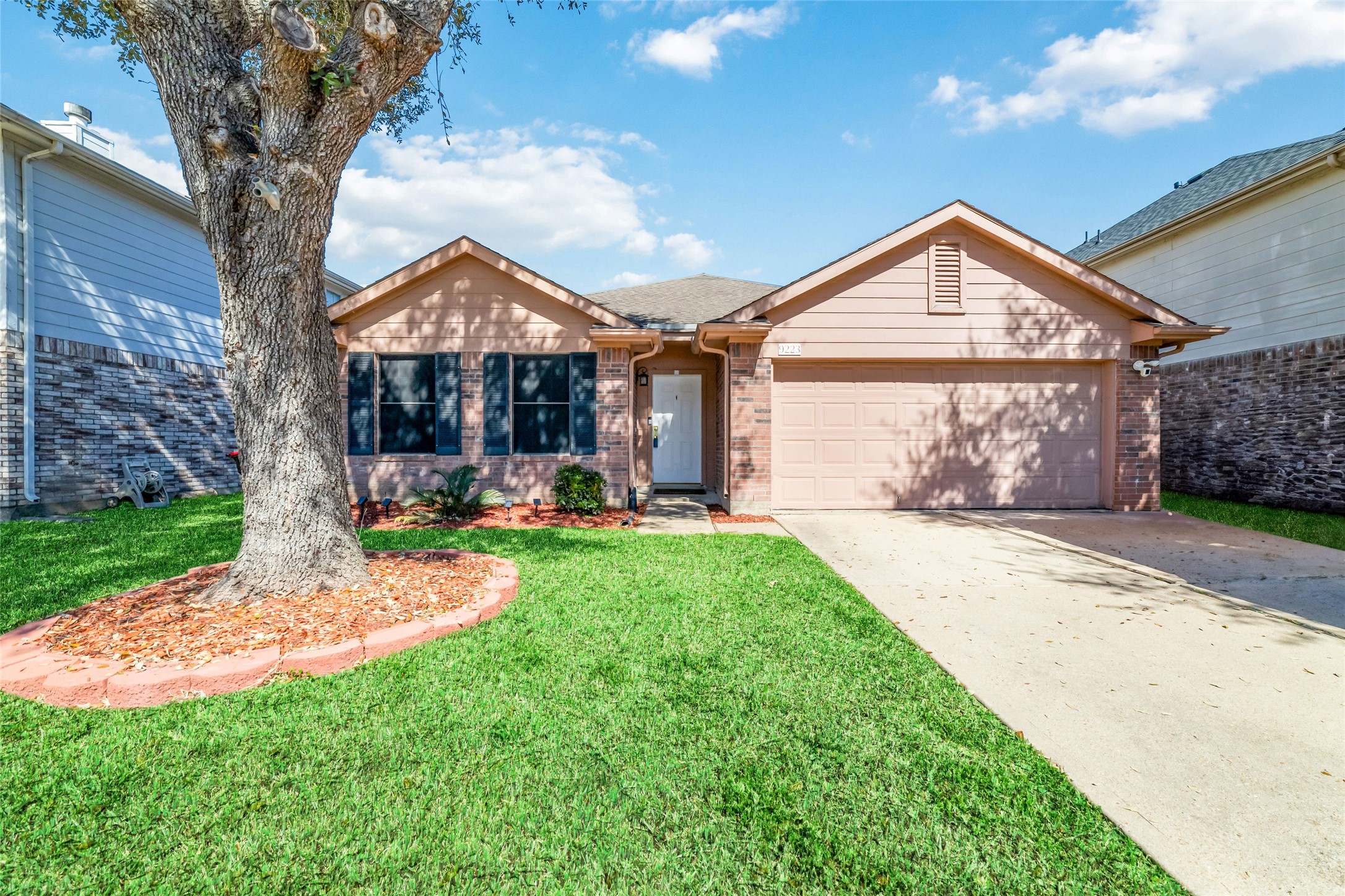 9223 Eaglewood Glen Trail Houston TX 77083