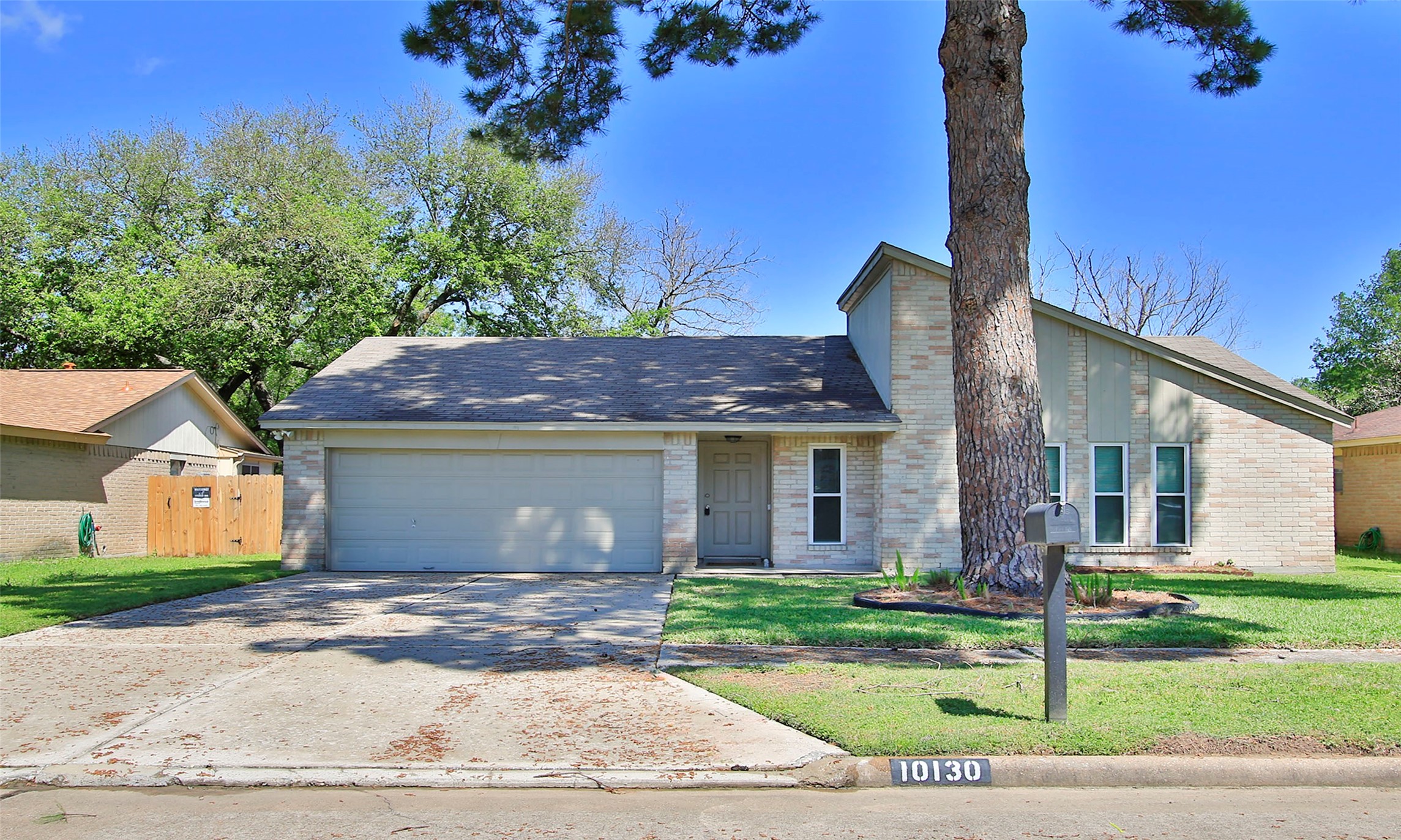 10130 Fernstone Lane Houston TX 77070