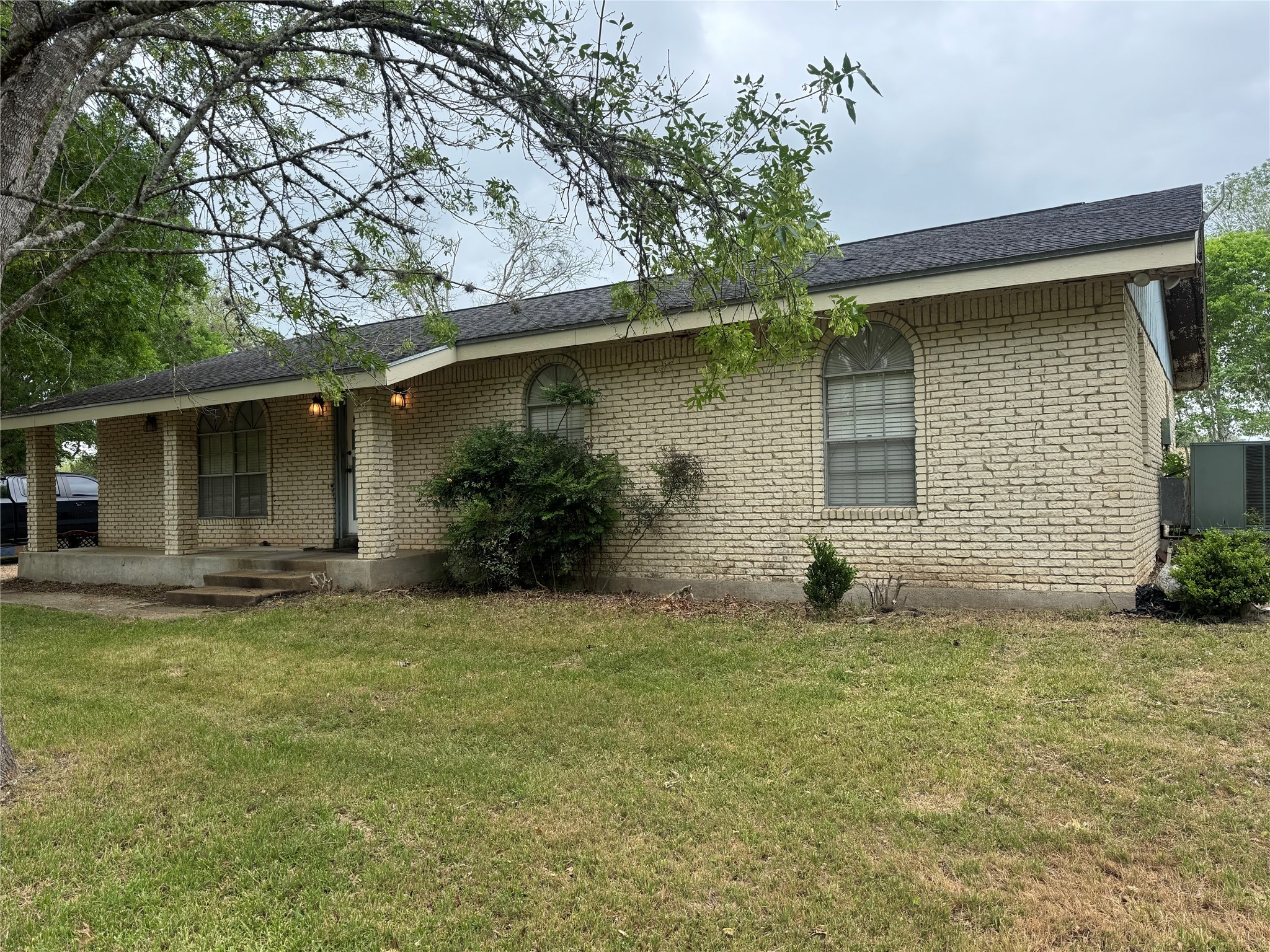 1581 County Road 199 Hallettsville TX 77964