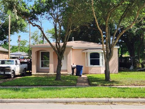 1008 9th Avenue N Texas City TX 77590