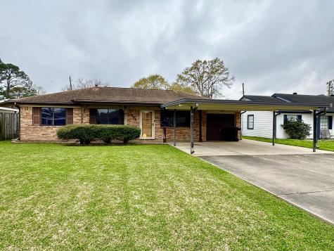 508 S 1st 1/2 Street Nederland TX 77627