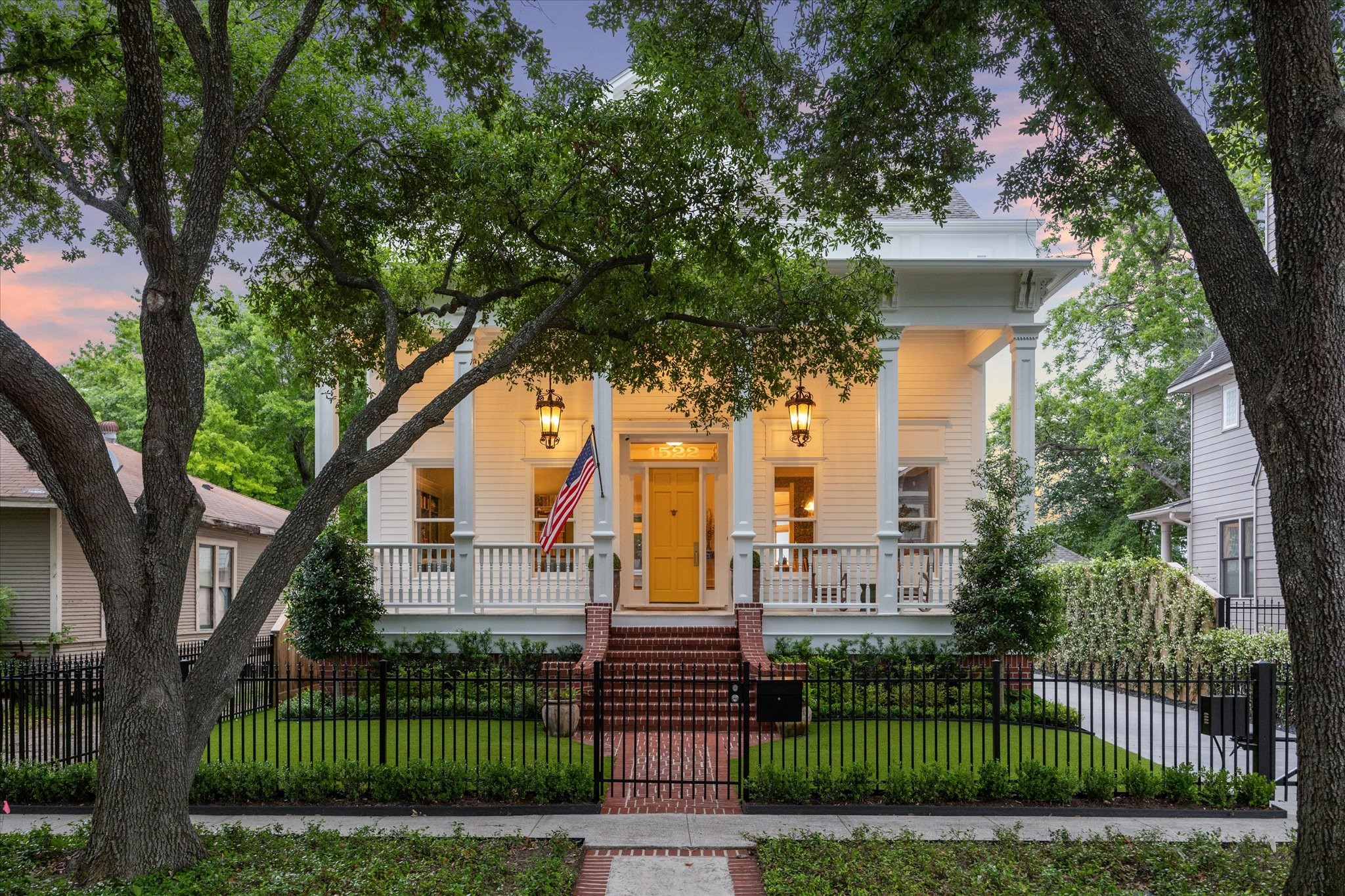 1522 Arlington Street Houston TX 77008