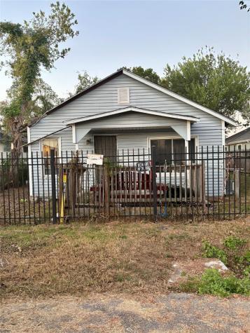 4703 Nichols Street Houston TX 77020