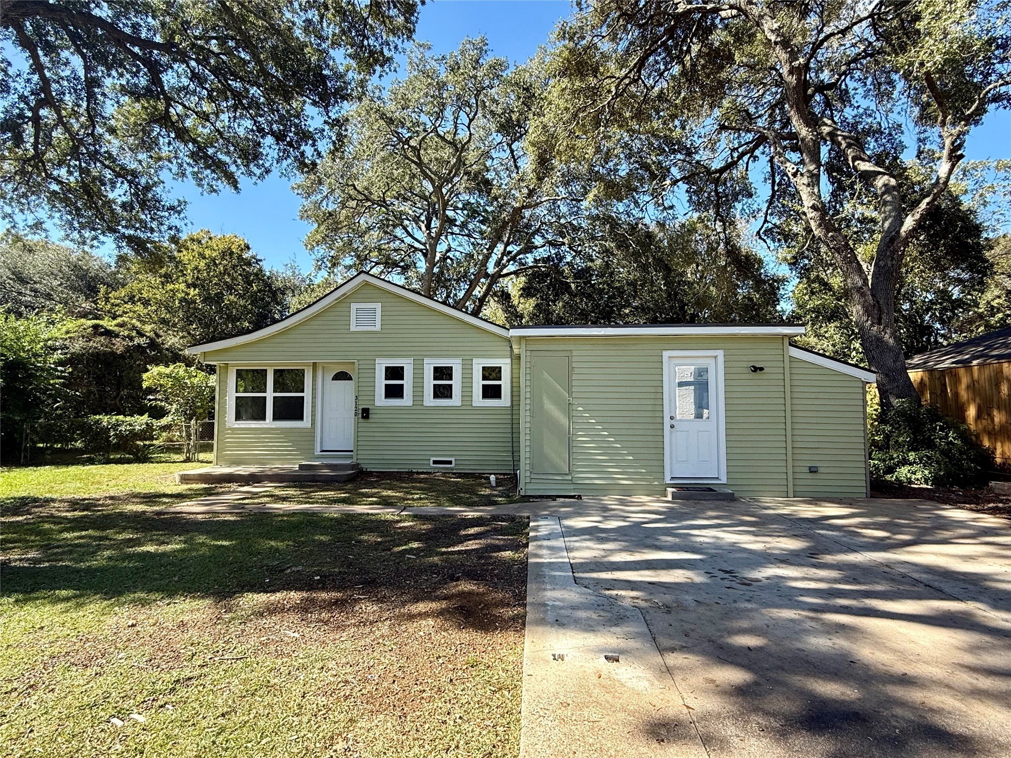 3120 Avenue H Bay City TX 77414