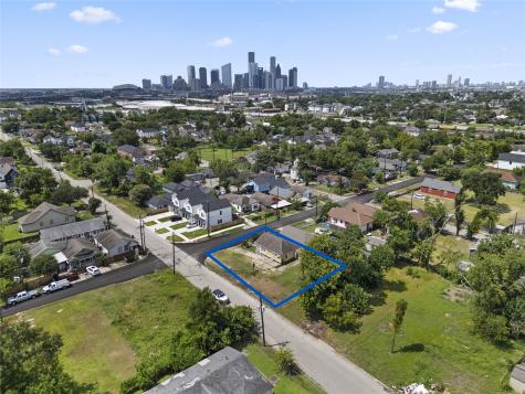 2417 Lee Street Houston TX 77026