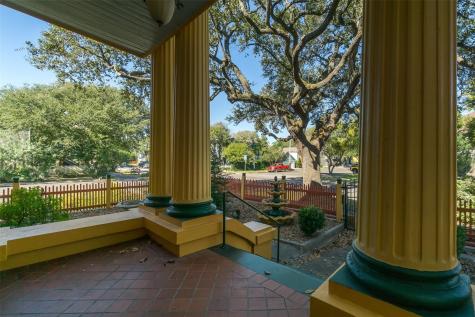 2927 Bernardo De Galvez Avenue Galveston TX 77550