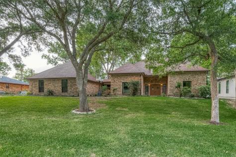 2610 Sleepy Hollow Drive Pearland TX 77581