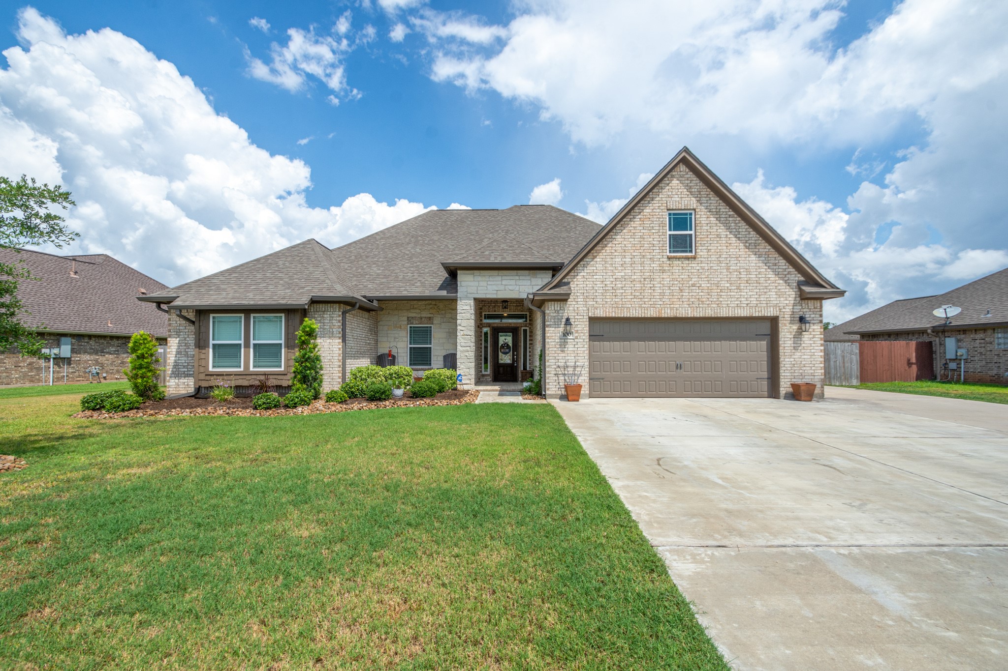 100 Poppy Street Lake Jackson TX 77566