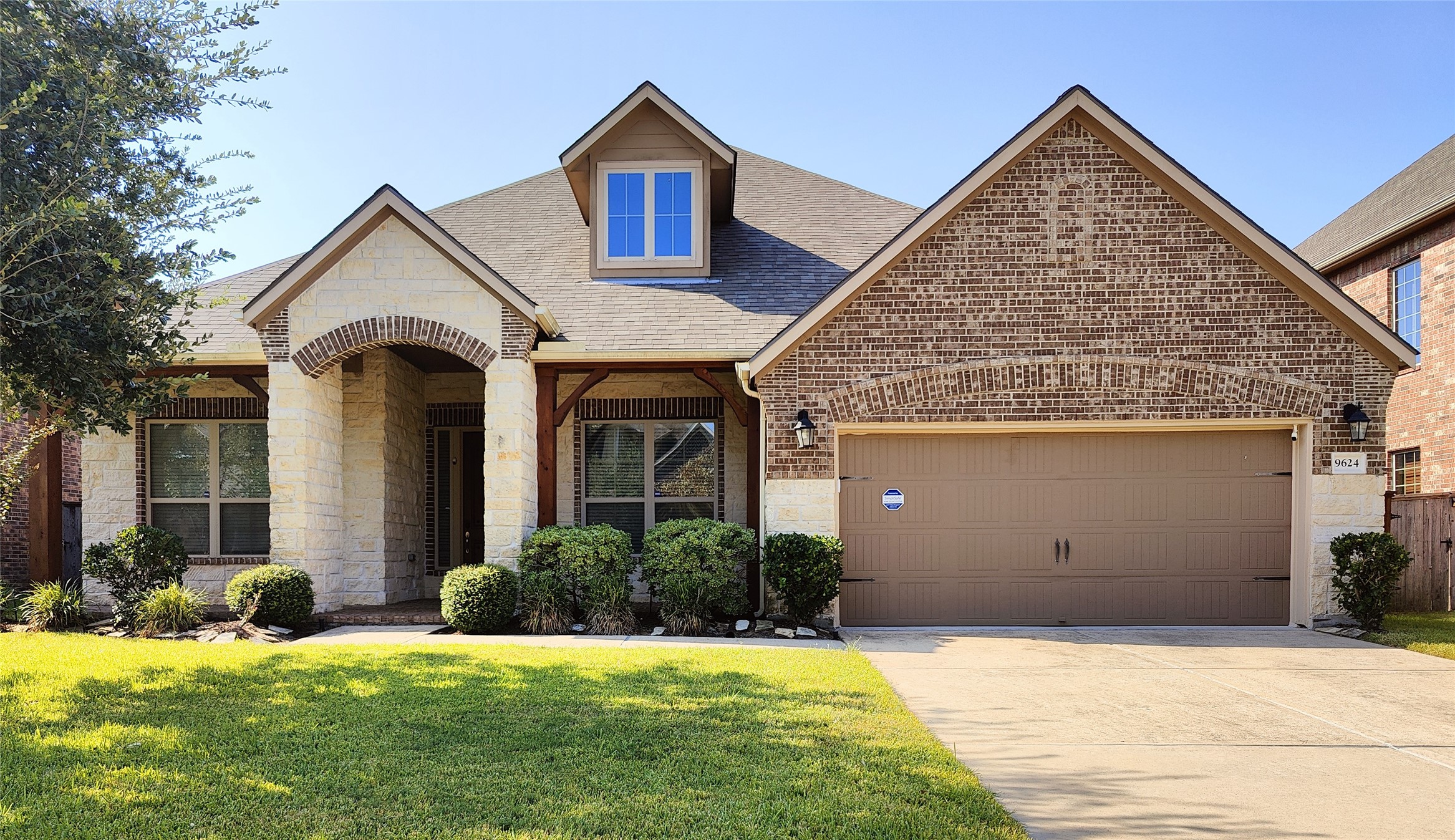 9624 Eden Ridge Lane Pearland TX 77584