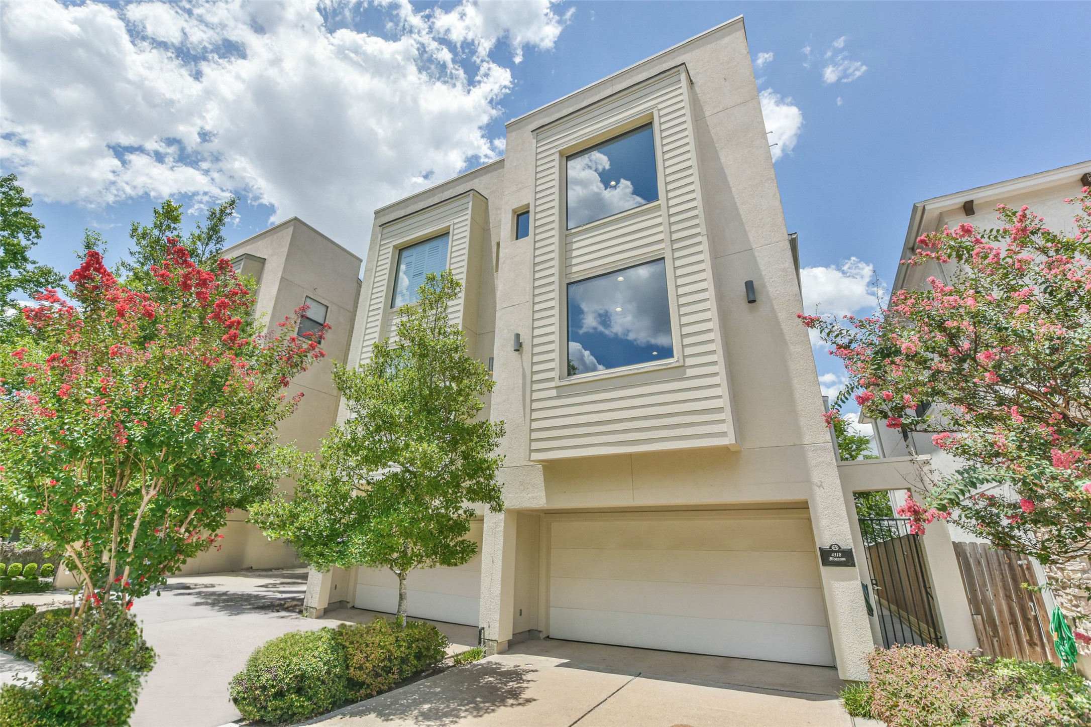 4318 Blossom Street Houston TX 77007
