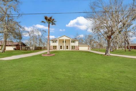 211 Coleman Drive Angleton TX 77515