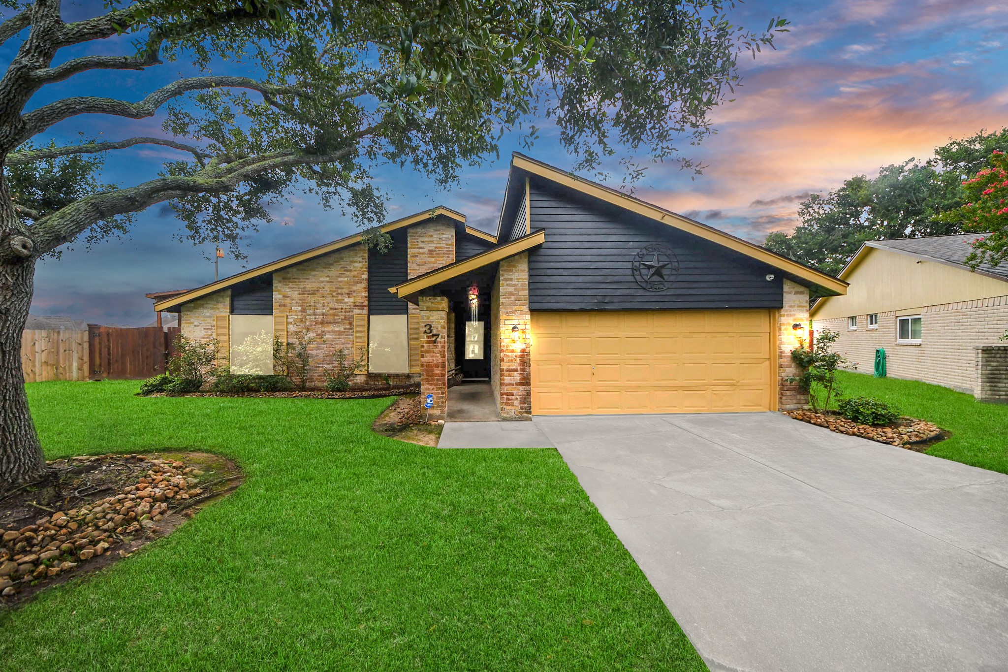 37 Wagon Lane Loop Angleton TX 77515