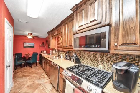 37 Wagon Lane Loop Angleton TX 77515
