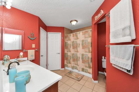37 Wagon Lane Loop Angleton TX 77515