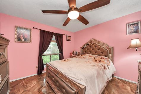 37 Wagon Lane Loop Angleton TX 77515