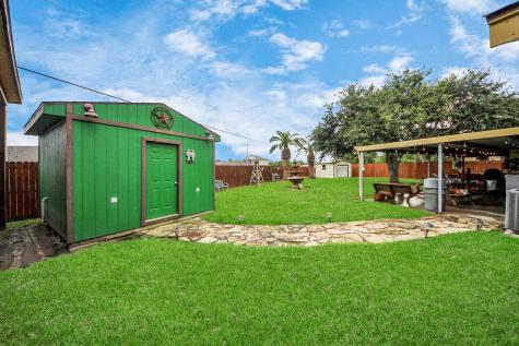 37 Wagon Lane Loop Angleton TX 77515