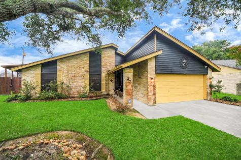 37 Wagon Lane Loop Angleton TX 77515