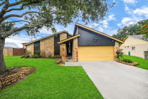 37 Wagon Lane Loop Angleton TX 77515