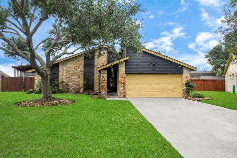 37 Wagon Lane Loop Angleton TX 77515