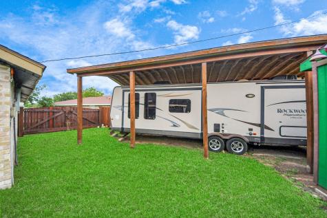 37 Wagon Lane Loop Angleton TX 77515