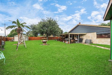 37 Wagon Lane Loop Angleton TX 77515
