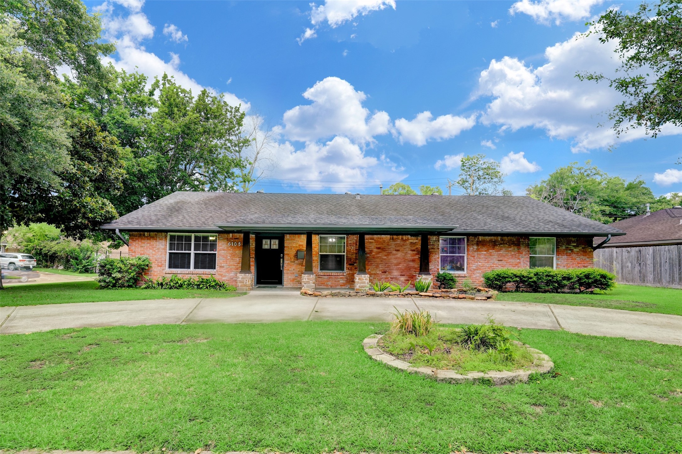 6103 Reamer Street Houston TX 77074