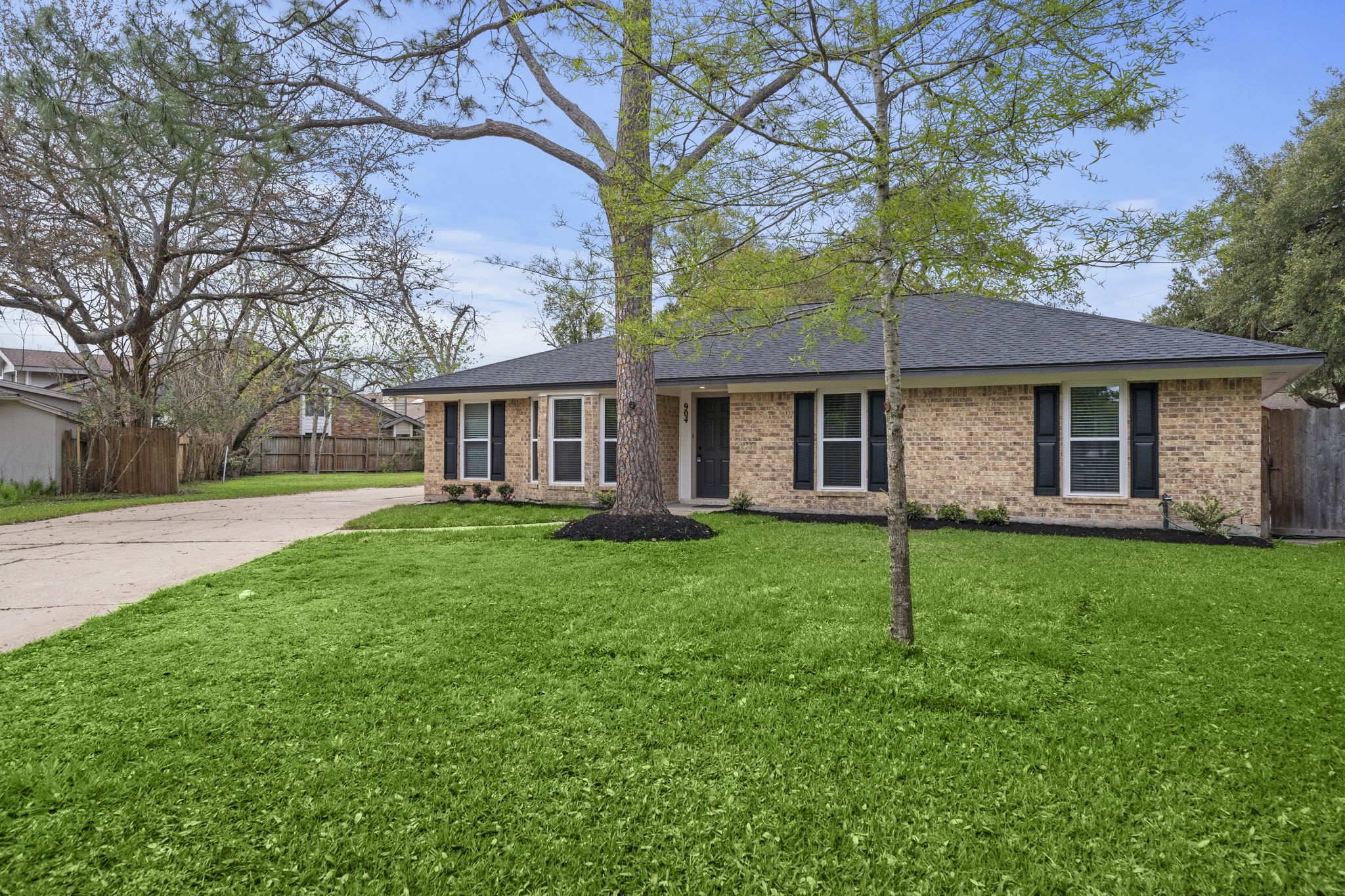 904 Chetwood Circle League City TX 77573