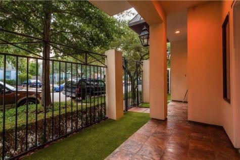 2034 Colquitt Street A Houston TX 77098