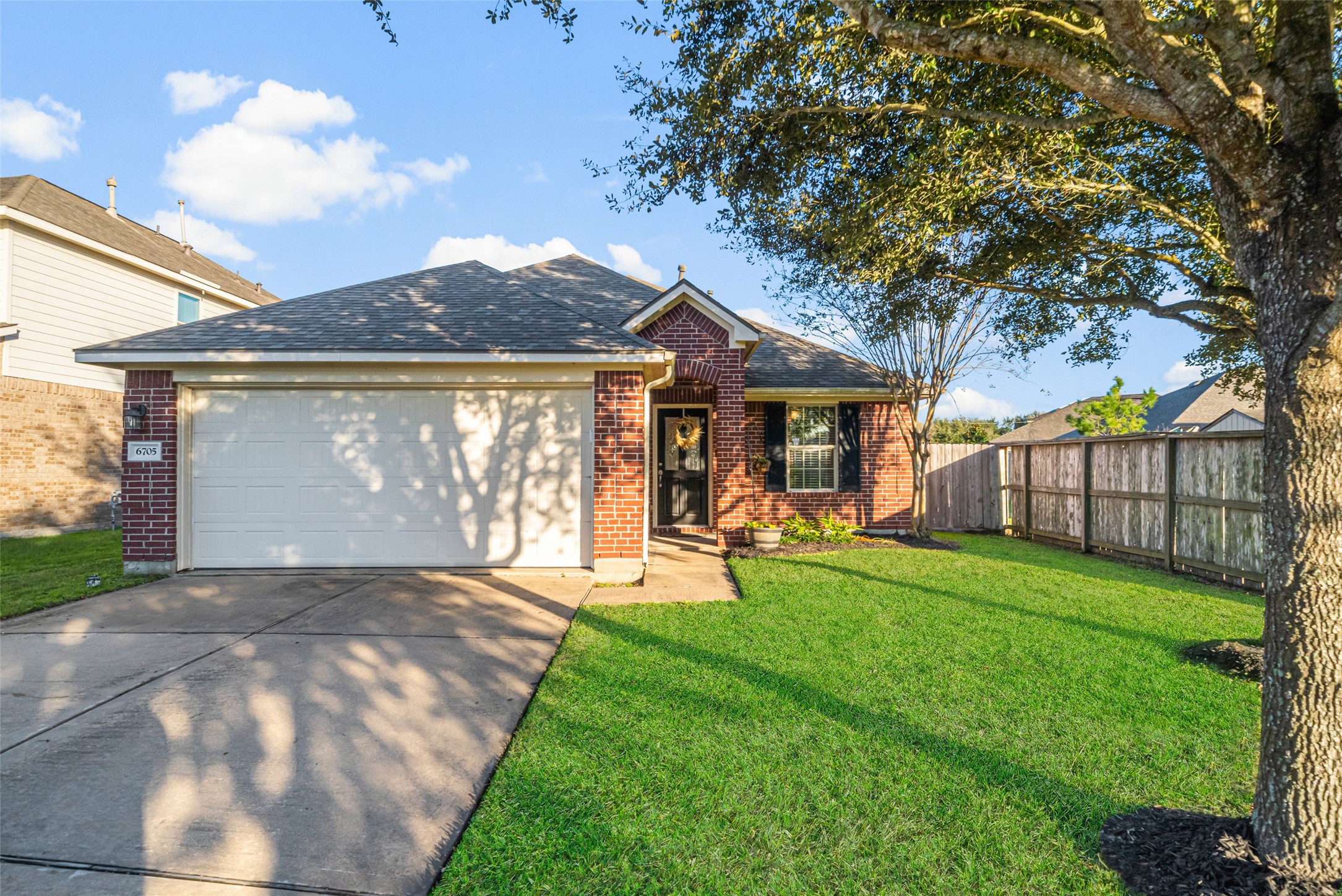 6705 Sequoia Creek Court Dickinson TX 77539