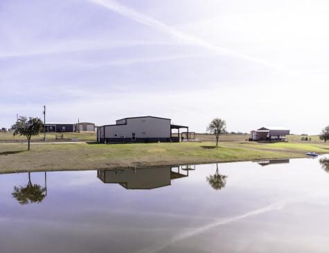 12373 Fm 532 Hallettsville TX 77964