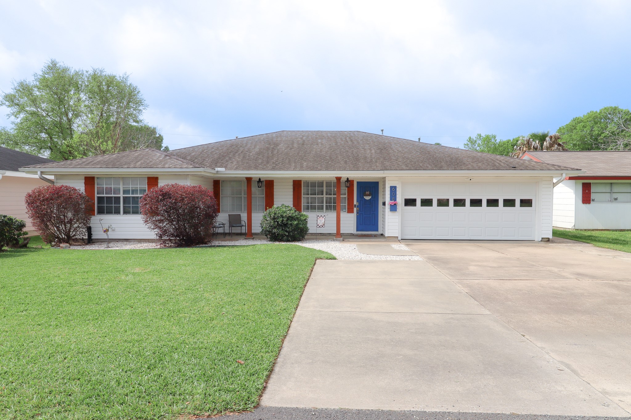 608 S 5th Street Nederland TX 77627
