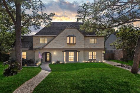 18043 Ella Boulevard Houston TX 77090