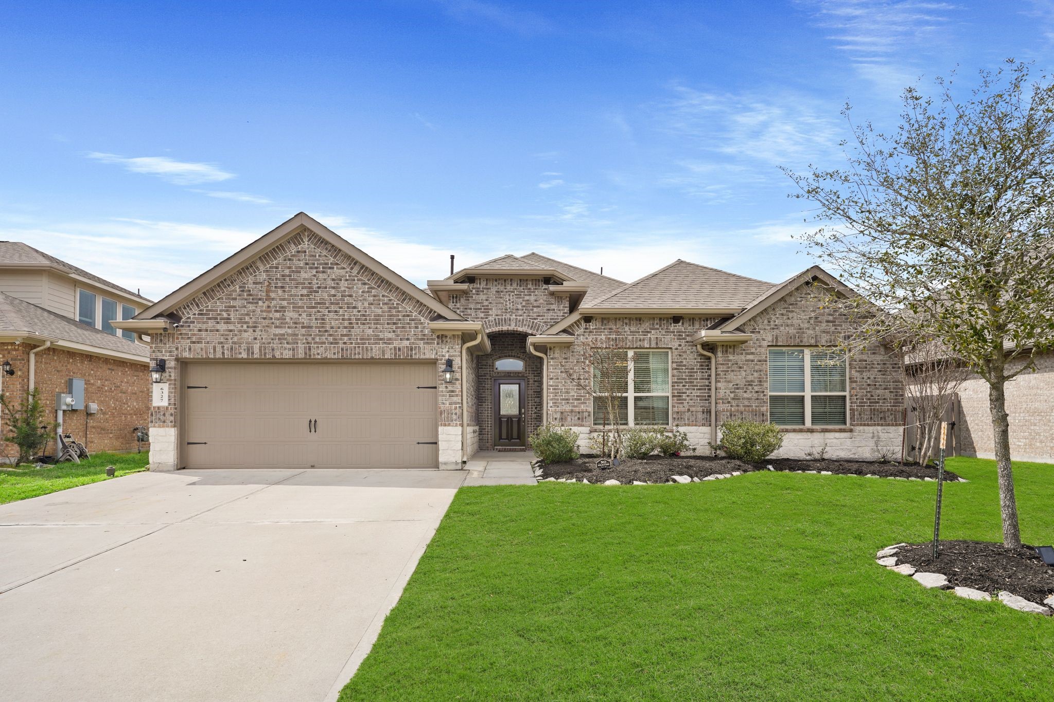 6327 Clearwater Drive League City TX 77573