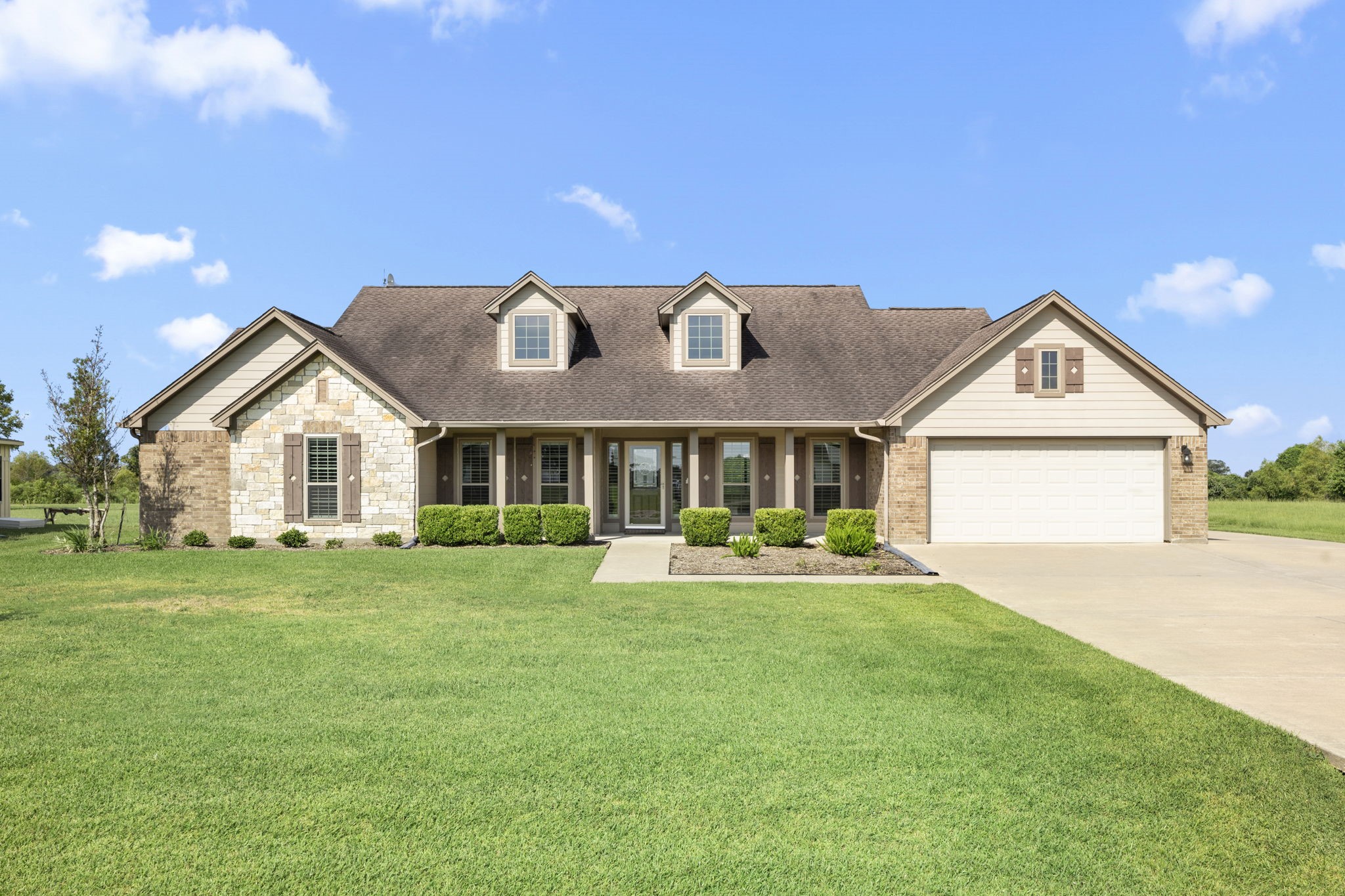 914 Lakeland Circle Rosharon TX 77583