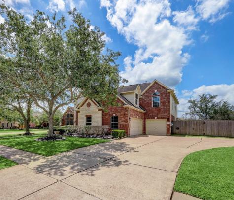 5235 Pilgrim Oaks Lane League City TX 77573