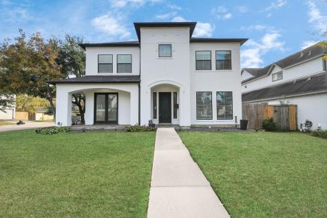 5601 Newcastle Street Bellaire TX 77401
