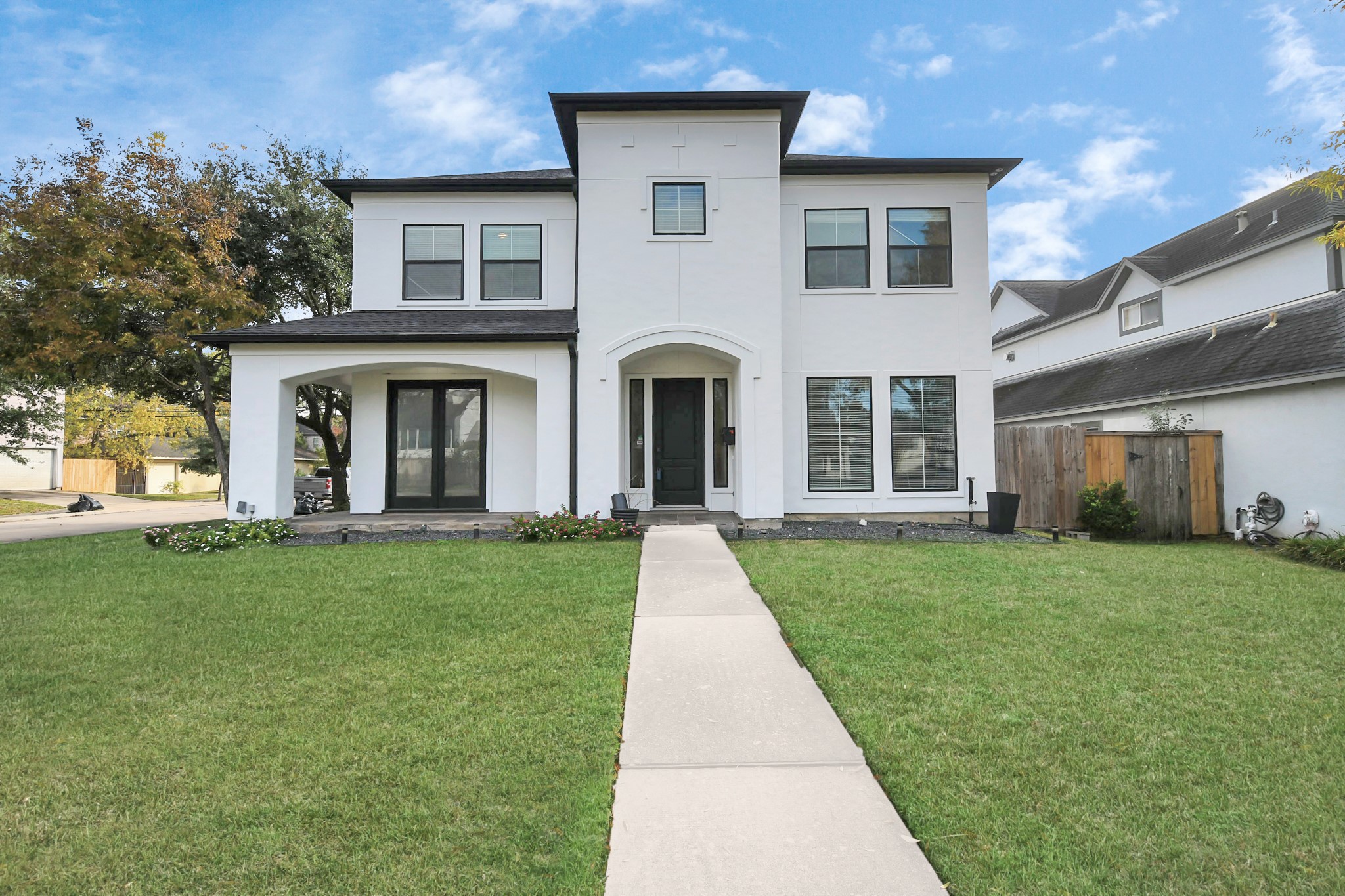 5601 Newcastle Street Bellaire TX 77401