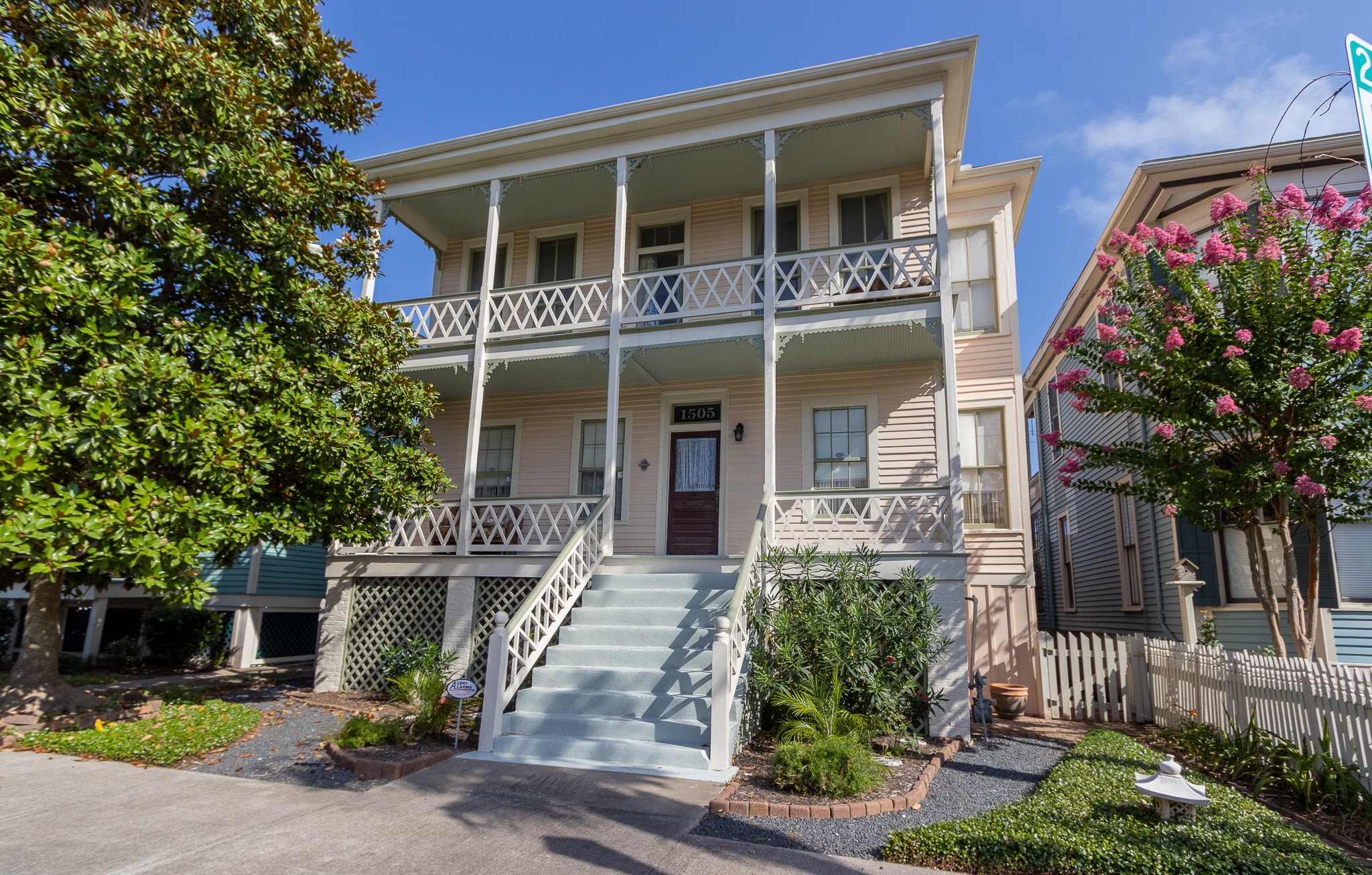 1505 Post Office Street Galveston TX 77550
