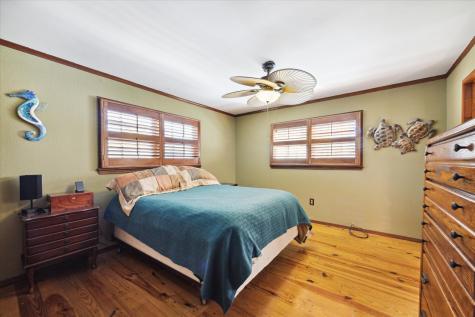 327 Kansas Street Bacliff TX 77518