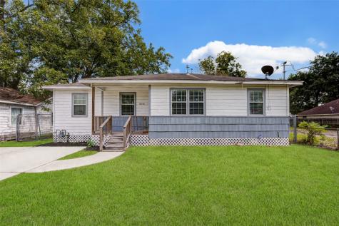 8016 Peachtree Street Houston TX 77016