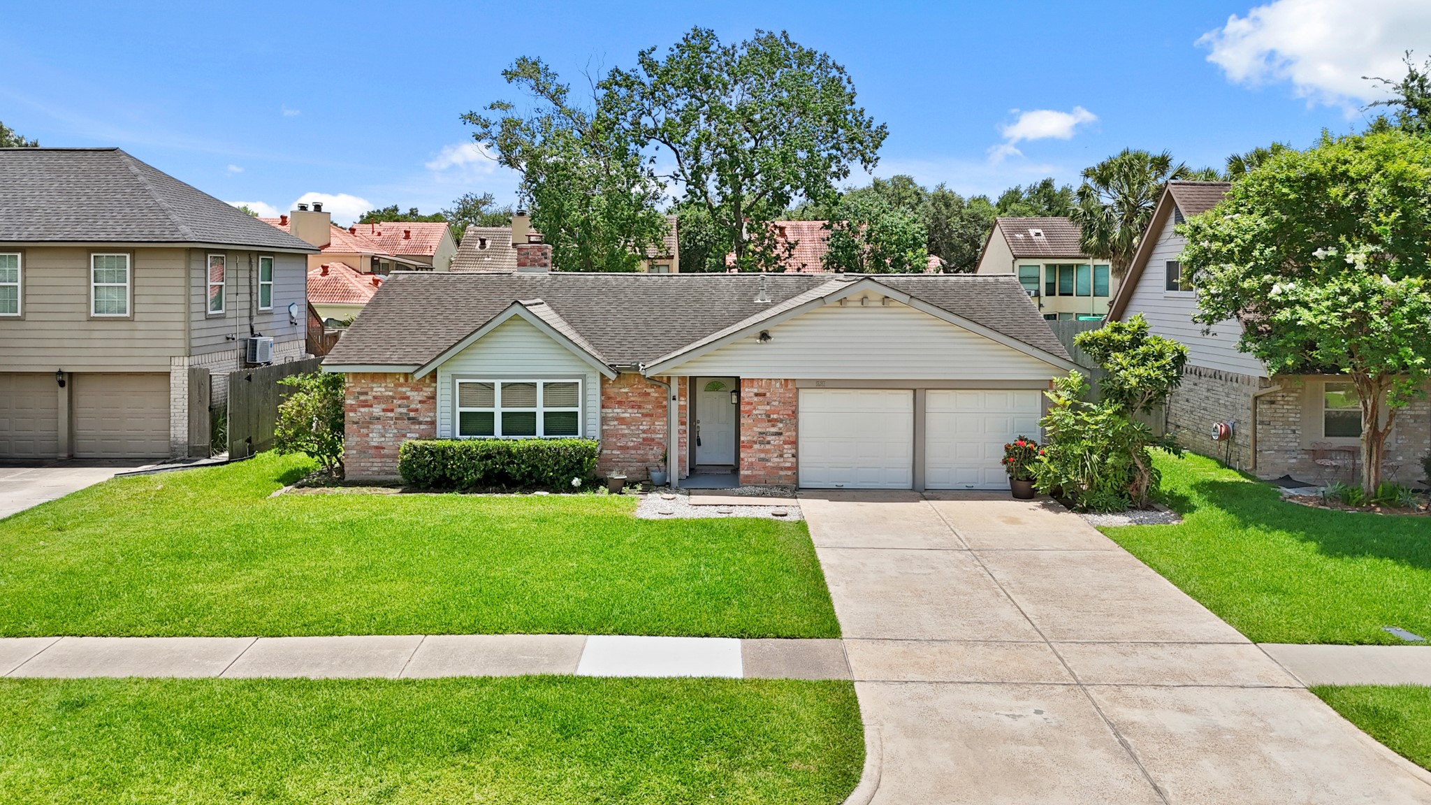12311 Hoggard Drive Meadows Place TX 77477