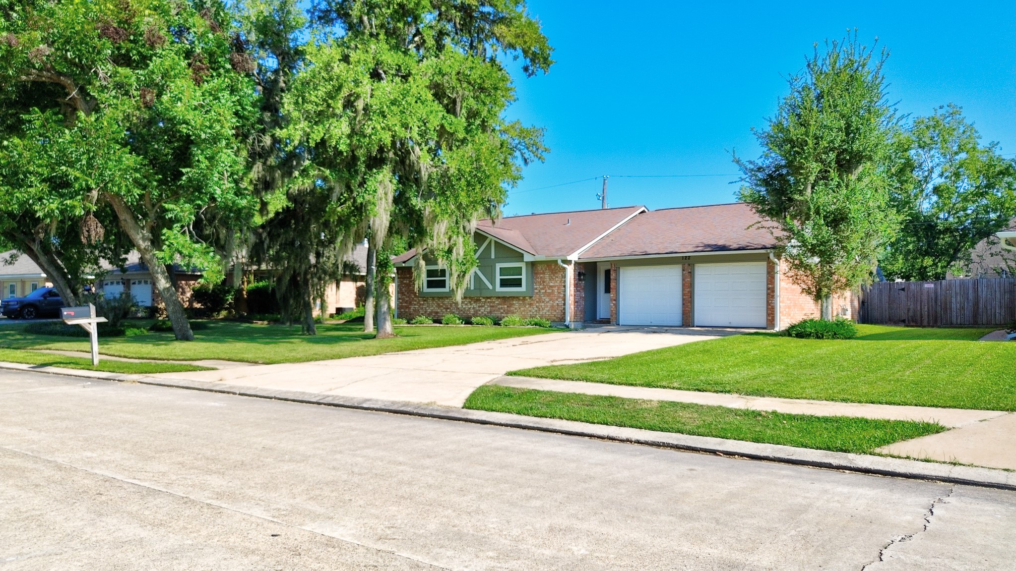 122 Cottonwood Street Lake Jackson TX 77566
