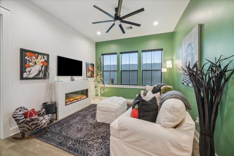 4617 Feagan Street Houston TX 77007